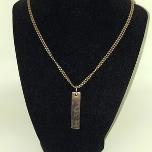 Gucci Double Strand Silver Necklace With Pendant.